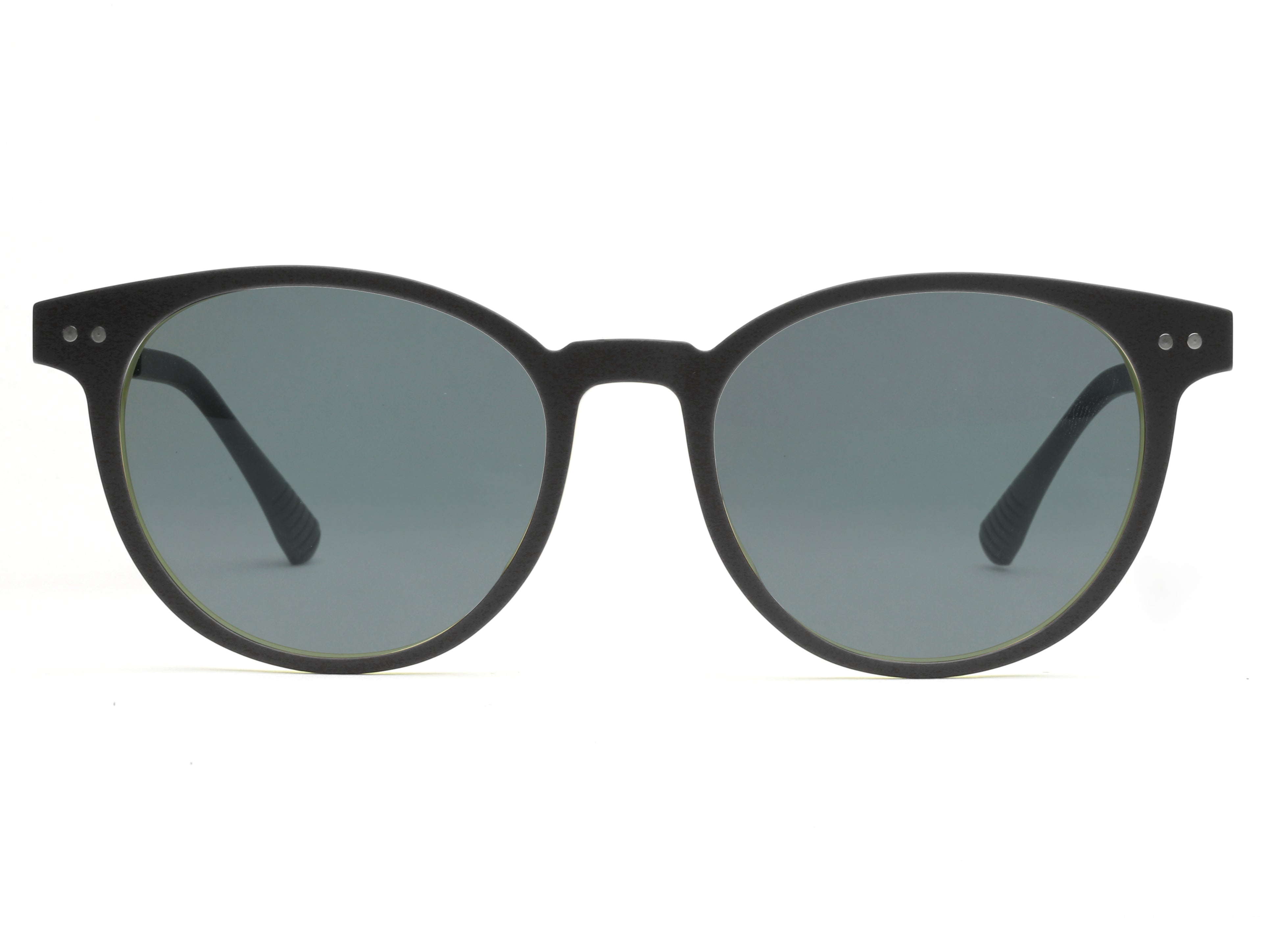 Photochromic sunglasses lens