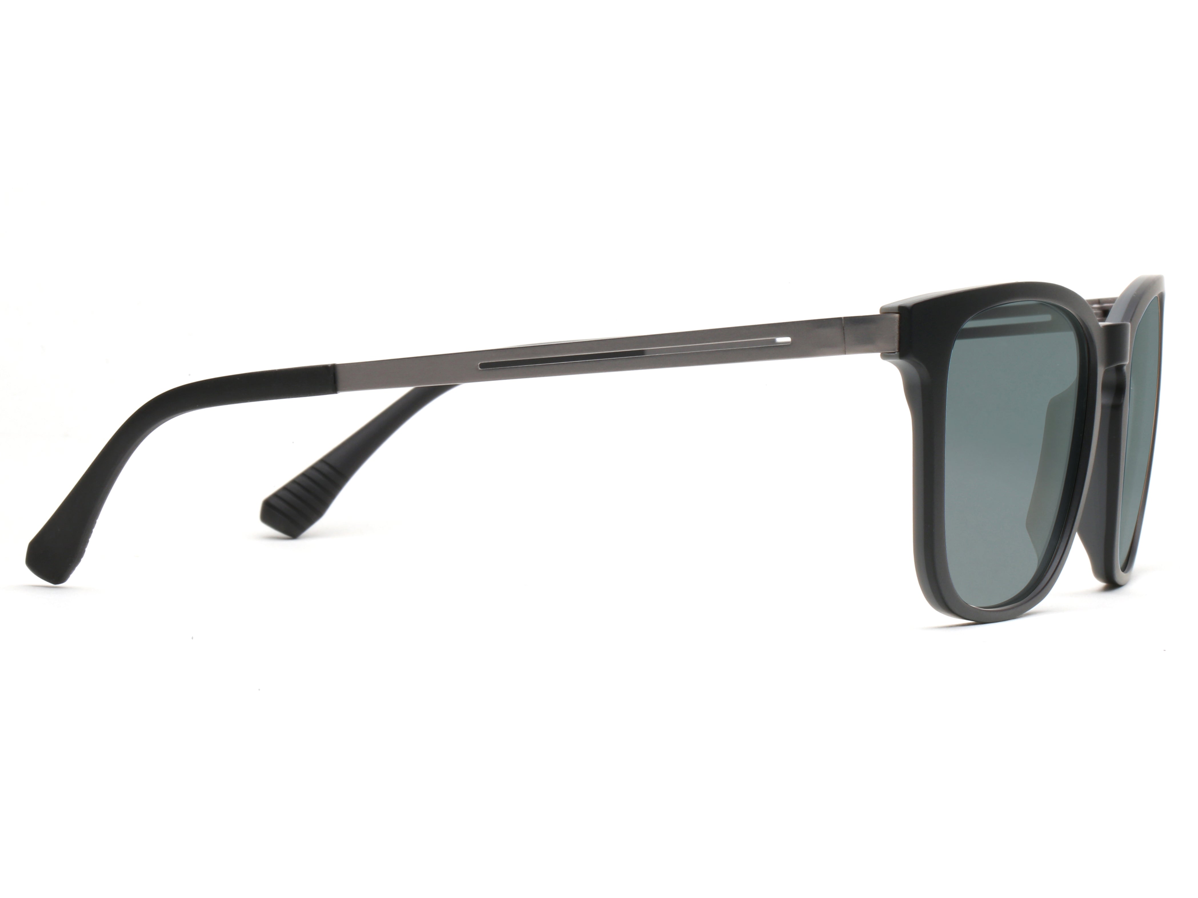 Photochromic sunglasses lens